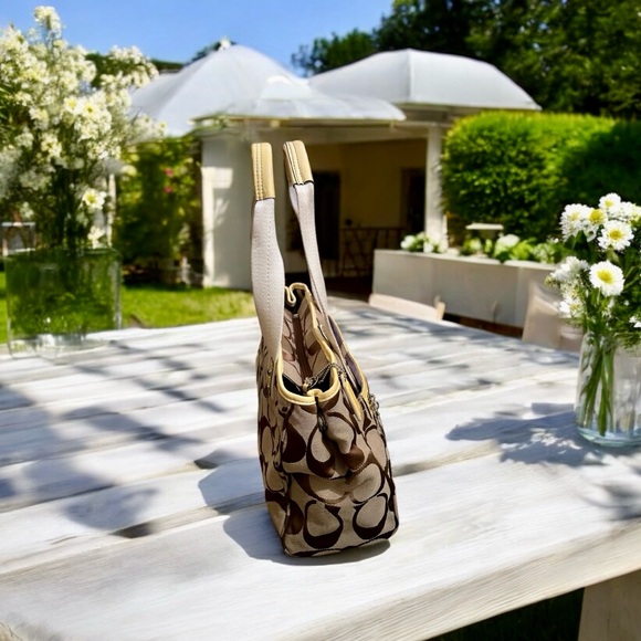 Coach Daisy Signature Tote Bag (EUC) - Picture 15 of 16